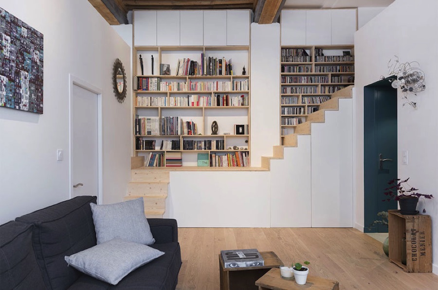 Placards, bibliothèque, bureau et escalier, appartement Lyon 1er — Atelier Thomas Maincent